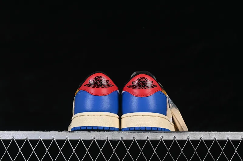 All categories Air Jordan Jordan series basketball shoes Air Jordan 1 Low Travis Scott x Air Jordan 1 Low OG AJ1 Joe 1 joint overhead hook DM7866-111